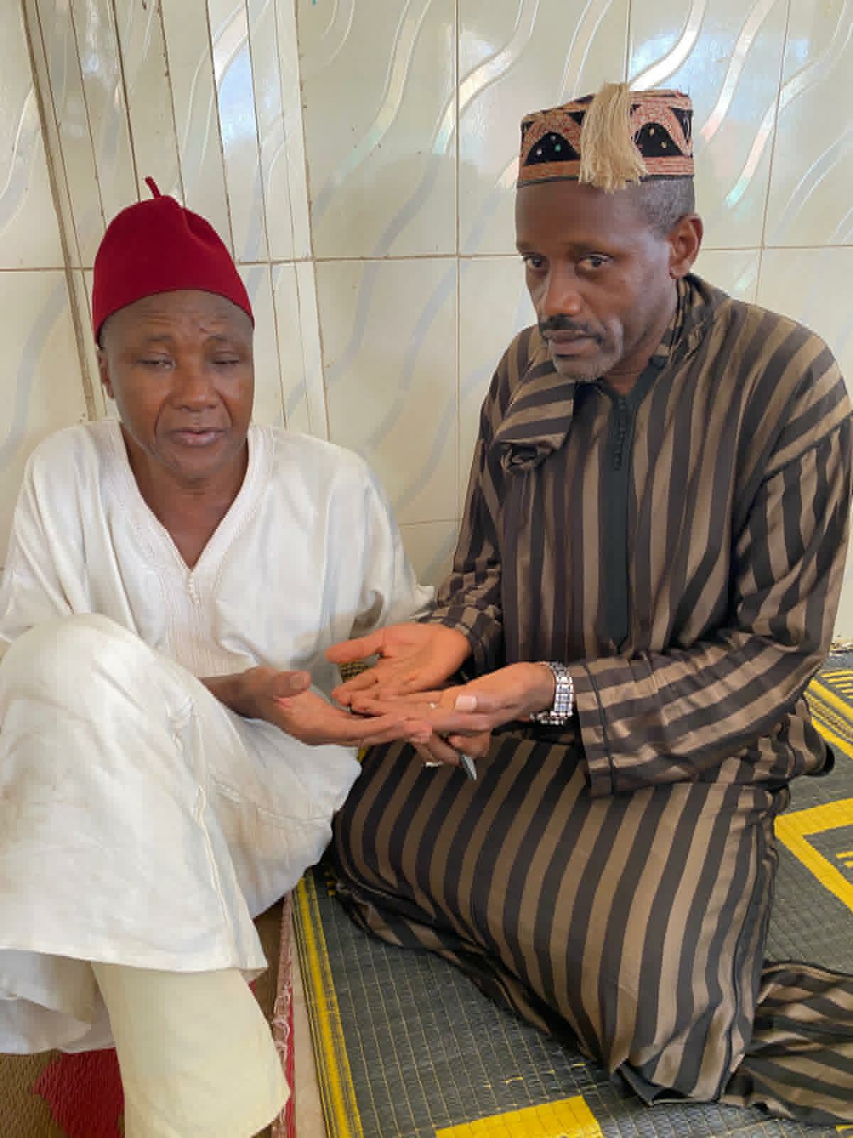 Professeur Aruna — Grand Marabout Africain Martinique Guadeloupe